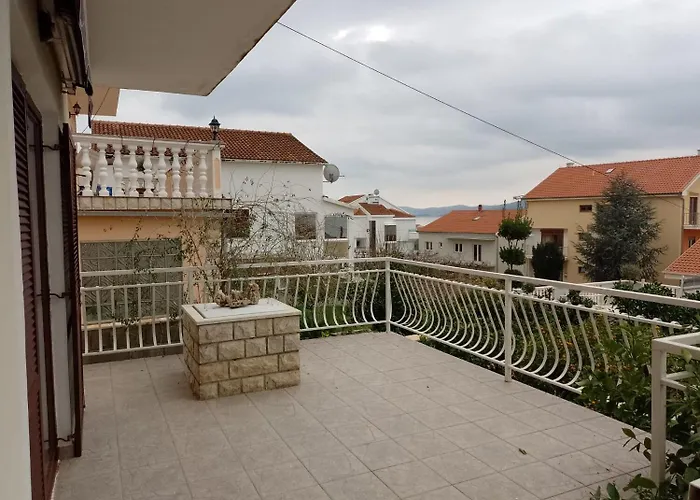 Luce アパート スヴェティ・ペタル