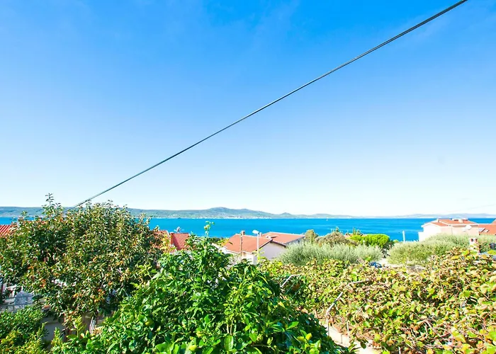 アパート Luce スヴェティ・ペタル